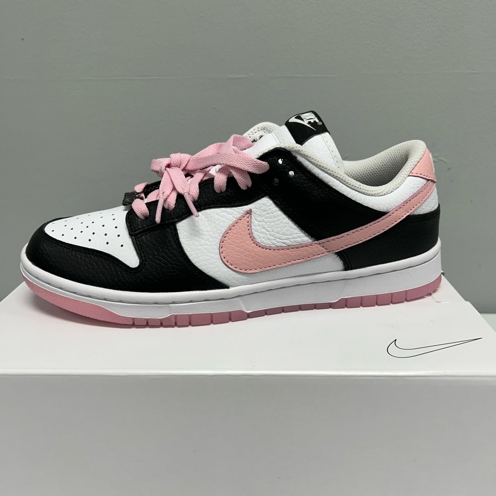 Nike Dunk Low Sneakers - Picture 3 of 8